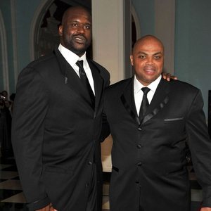 伴共建球场 伴共建球场