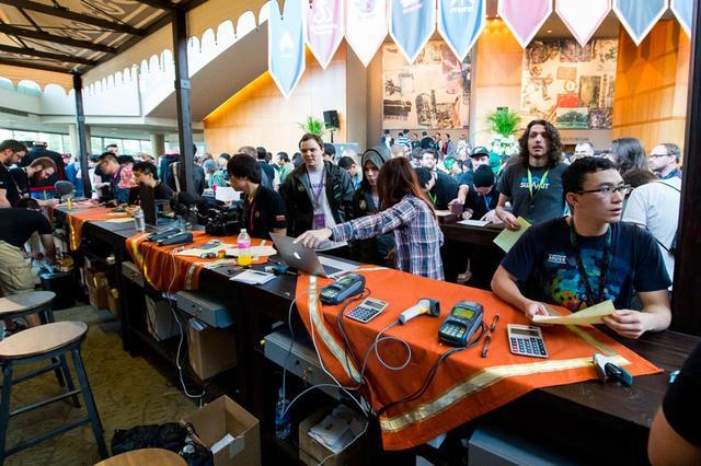 先发投手身 先发投手身